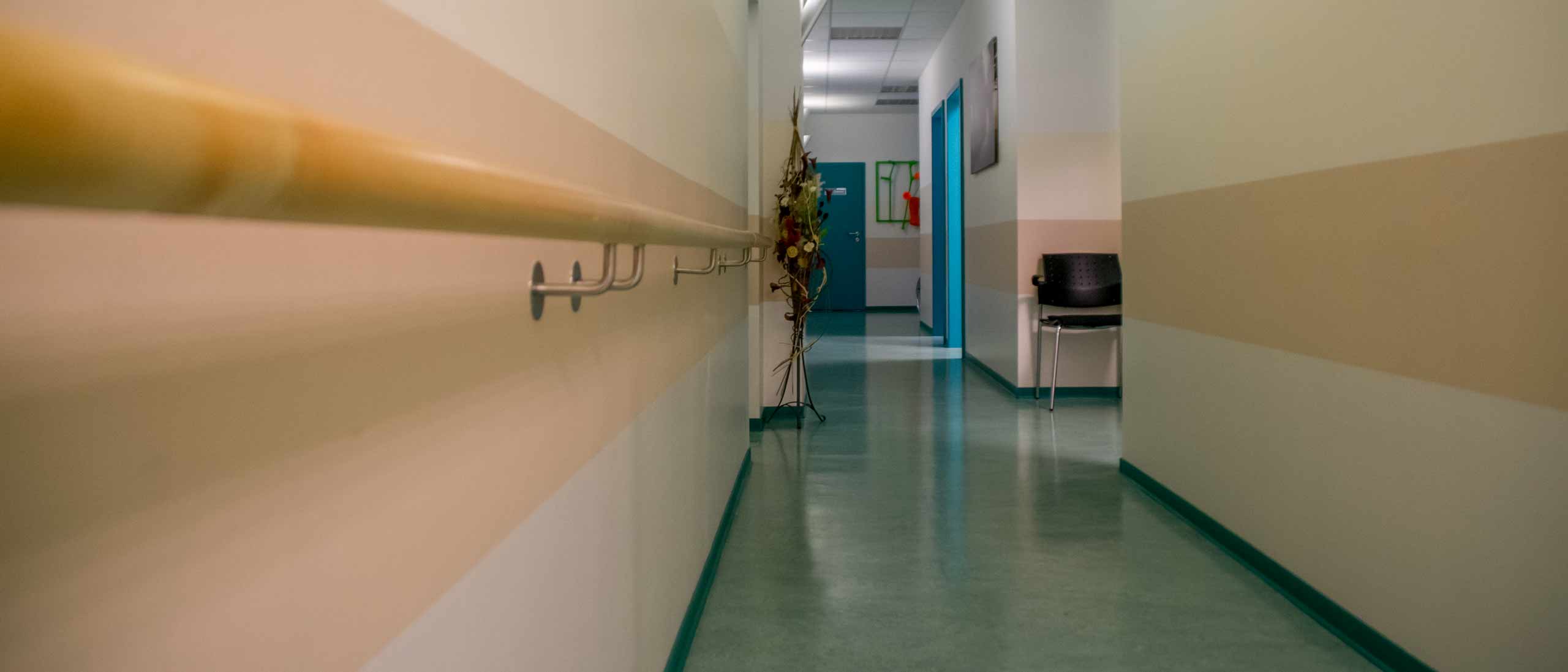 Zu den Behandlungsr&auml;umen